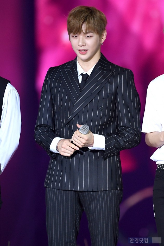 [포토] 워너원 강다니엘, '소녀팬 마음 흔드는 멋진 모습' (코리아뮤직페스티벌)