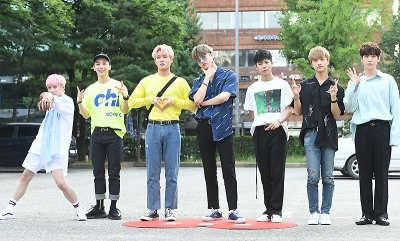 [포토] IN2IT, '멋진 모습에 눈길~'