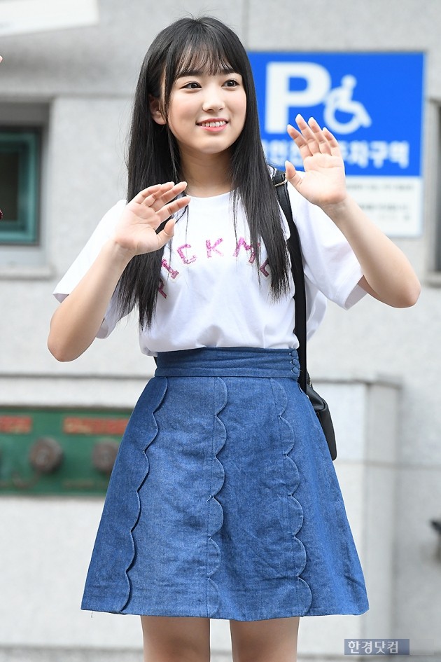 [포토] HKT48 야부키 나코, '사랑스러운 미소~' (프로듀스 48 출근길)