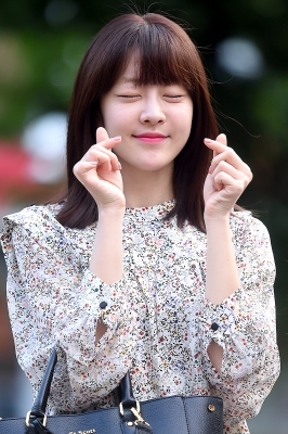 [포토] 라붐 유정, '눈 감고 귀엽게 하트~'