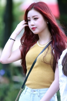 [포토] (여자)아이들 수진, '우아하게 머리 넘기며~'