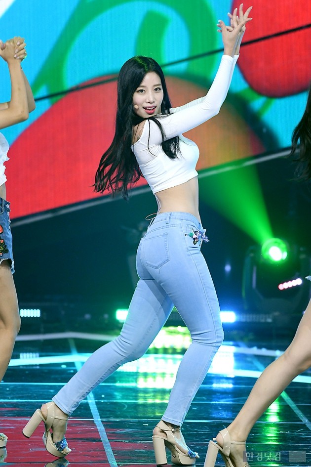 [포토] 베리굿 조현, '스키니진 입고 우월한 비율 과시'