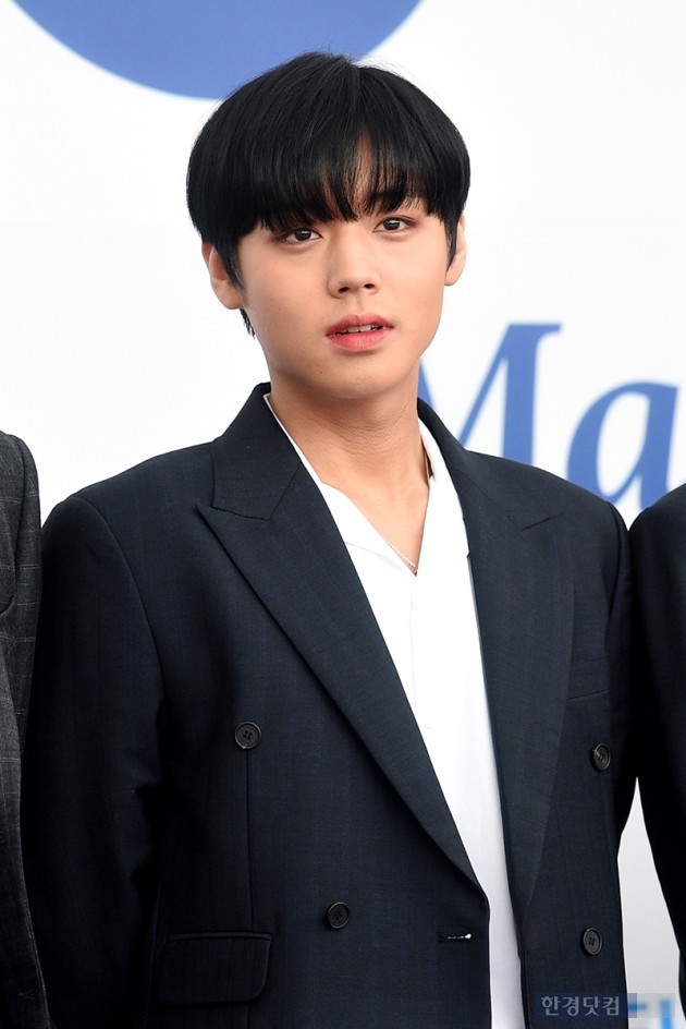 [포토] 워너원 박지훈, '지켜주고싶은 비주얼'(소리바다 어워즈)