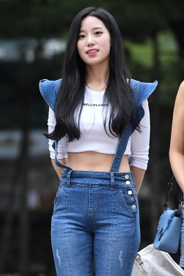 [포토] 베리굿 조현, '늘씬한 허리라인 드러내고~'