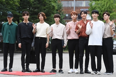 [포토] SF9, '소녀팬 마음 흔드는 멋진 남자들'