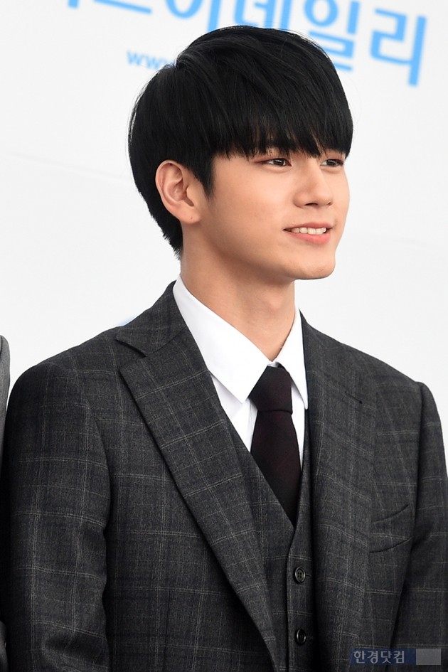 [포토] 워너원 옹성우, '잘~생겼다'(소리바다 어워즈)