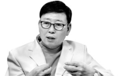 "집에서 달력보며 수시로 '시력 체크'… 실명 부르는 망막 질환 예방 지름길"