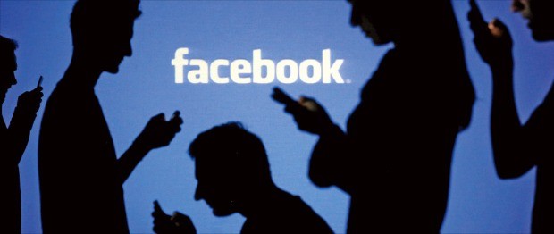 소셜네트워크서비스(SNS) 중독을 조장한다고 비판받아 온 페이스북은 지난 1일 이용시간 관리 기능을 도입한다고 발표했다. 한경DB
 