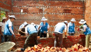 아주그룹, 베트남 자원봉사활동… 동나이성 지역 유치원 신축 지원