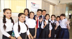 아시아나, 우즈베크에 '아름다운 교실'