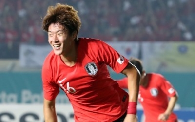 한국, 황의조 해트트릭 앞세워 바레인에 6-0 대승