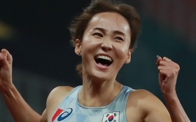 정혜림, 여자 허들 100m서 金… 한국 8년 만에 육상서 금메달