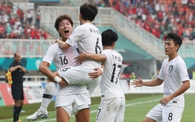 '황의조 9호골' 한국 축구, AG 4강 베트남전 전반 2-0 리드