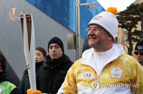 VOA "유엔총회 의장, IOC 대북 스포츠장비 반입요청 긍정 평가"