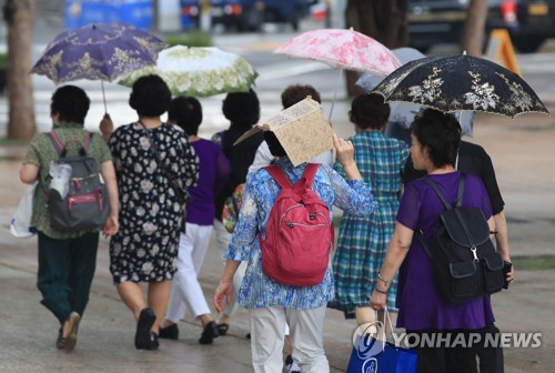 [내일날씨] 최고 36도 무더위 계속… 소나기에 불쾌지수 상승