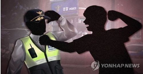 "목 조르고 뺨 맞는 일 다반사"… 폭행·폭언에 몸살 난 경찰