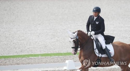 -아시안게임- 승마 기대주 김혁, 마장마술 개인전 동메달