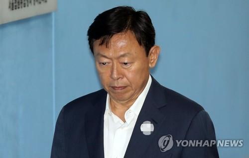 총수 부재 6개월 지니 카지노, 투자 적기 놓칠까 '전전긍긍'