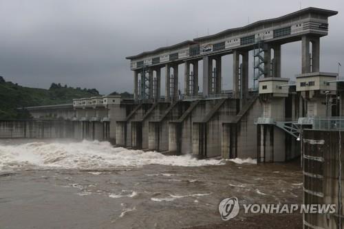 임진강 주변 대피 방송… 상류 폭우로 '수위 급상승'