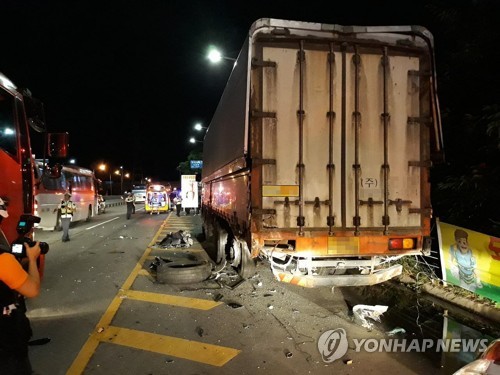 배우 박해미 남편 만취운전 교통사고… 뮤지컬 단원 등 5명 사상