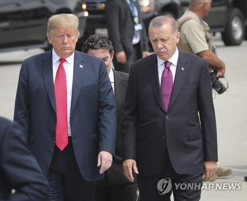 터키, 세계금융시장 '뇌관' 부상… 신흥국 위기로 번지나