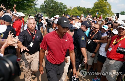 우즈, 메이저 최종일 최저타 64타로 9년 만에 메이저 준우승