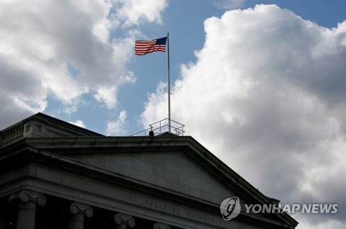 미중 통화전쟁 전운 속 월가 "트럼프, 환율조작 나설 수도"