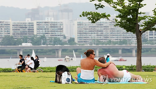 햇빛화상 ⅓이 8월 발생… "오전11시∼오후1시 태양광 조심"