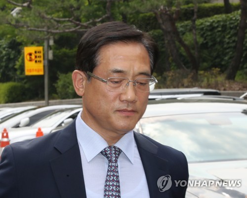 검찰, '1심 집유' 구은수 전 서울청장 2심서 징역 5년 구형