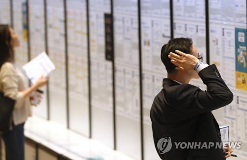 일자리 못 만드는 한국경제…외환위기 이후 최장 대량실업