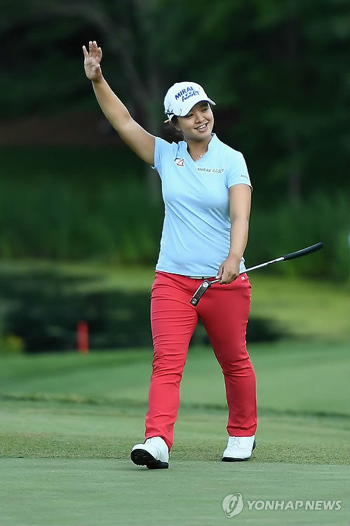 6언더파 몰아친 김세영 "지난달 LPGA 기록 세울 때와 비슷"