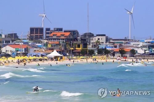 제주 고산 35.5도 관측이래 최고…폭염특보 23일째 역대 최장