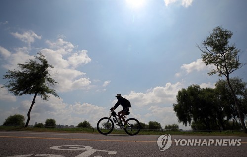 어제까지 전국평균 열대야 12.6일… '최악폭염' 1994년과 공동1위