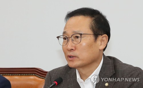 홍영표 "8월 안에 인터넷 은행 규제혁신 추진"