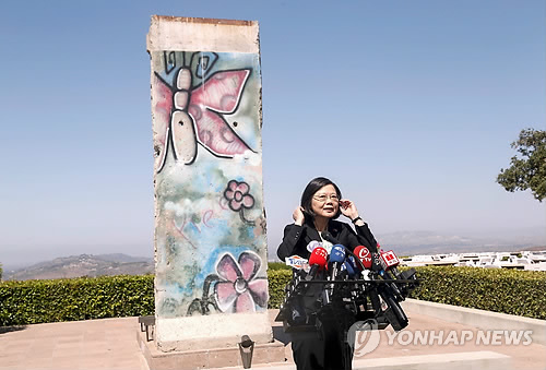 SCMP "中 지도부 무역전쟁 강경론… 美 봉쇄전략에 '항전'"