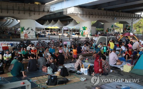 '말복' 최고 36도 무더위 계속……경주·순천 등엔 호우특보