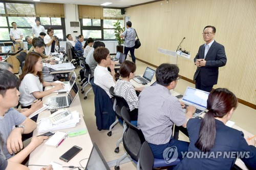 "박남춘 물러나라" 외치던 버스업계…인천시 강수에 후퇴