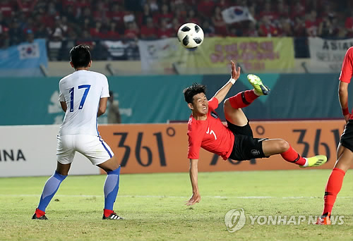 [아시안게임] '반둥 쇼크' 한국, 말레이시아에 1-2 패배…'조1위 불가능'