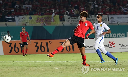 [아시안게임] '반둥 쇼크' 한국, 말레이시아에 1-2 패배…'조1위 불가능'