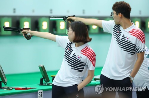 [아시안게임] 이대명·김민정, 사격 공기권총 혼성 예선 2위로 결선행