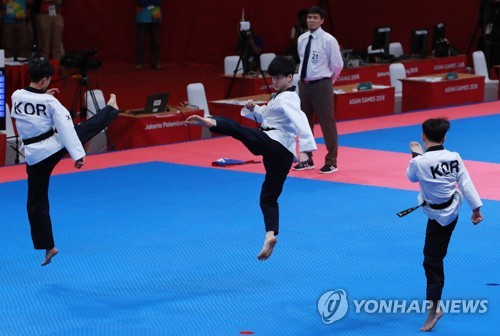 [아시안게임] '새 지평 vs 근간 흔들'… 첫선 품새 향한 엇갈린 시선