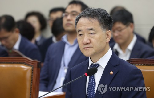 박능후 "국민동의시 국민연금보험료율↑ 고려… 지급보장 명문화"