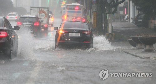 [태풍 비상] 제주 40개교 휴업… 100여개교 등교 늦춰