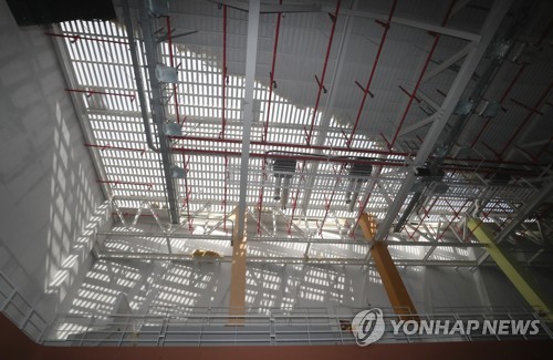 [태풍 비상] 15개 공항서 항공기 770편 결항… 1900개교 휴업