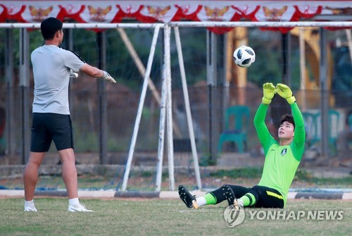 [아시안게임] '무릎 부상' GK 조현우, 숙소에 남아 재활훈련