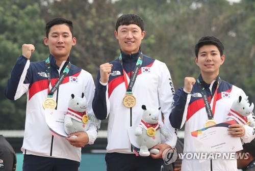 세계 최강 한국 양궁 '金金金' 연발…사이클 나아름, 첫 3관왕