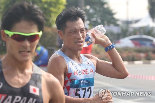 [아시안게임] '한국 경보의 역사' 박칠성 "실격이라니…은퇴할 때가 온 걸까"