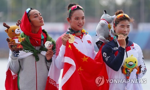 -아시안게임- 한국 남자 카약, 4인승 500ｍ에서 은메달