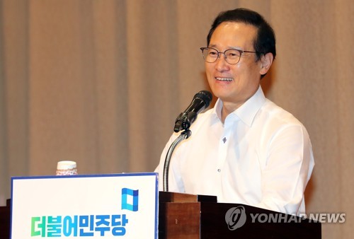 "원팀" 외치며 의기투합한 당정청…"비상한 각오" 결의