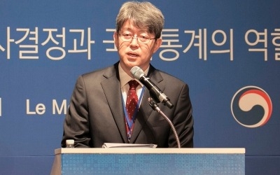 통계청장 "고용의 질 지표체계 구축 추진… 장래인구추계 5년→2년 단축"